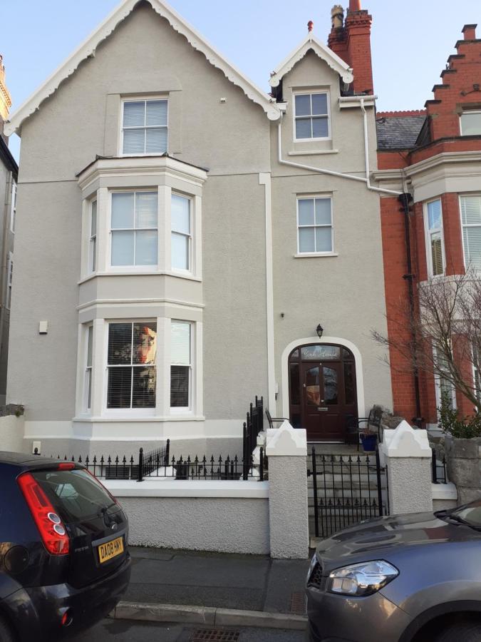 Modern 2Nd Floor 1 Bed Apartment In The Heart Of Llandudno Esterno foto